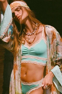 Amour Lace Bralette